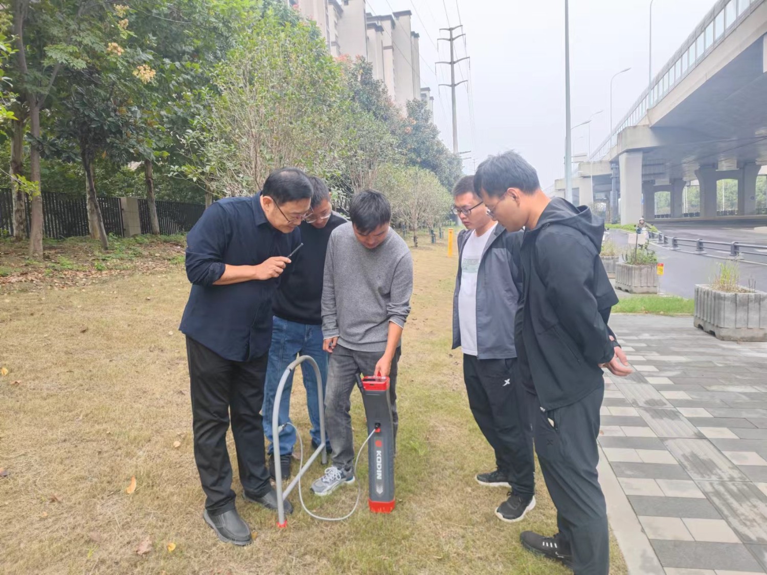 戳我試試